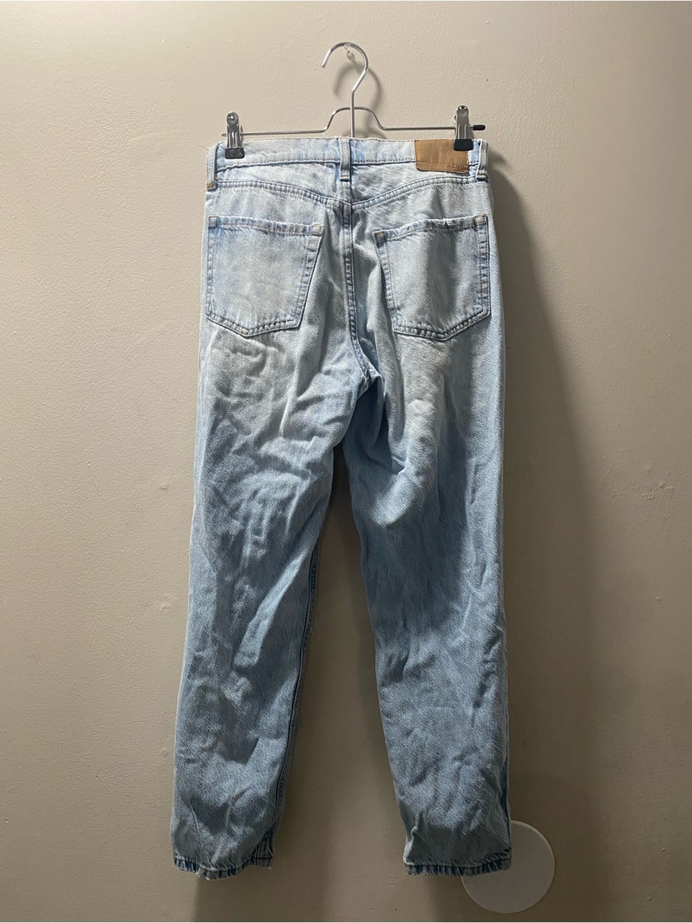 Light Wash Distressed Aeropostle Mom Jeans - Picture 3 of 9